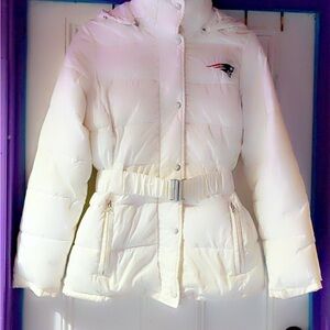 ✨ NFL New England Patriots Women’s White Fleece Lined Puffer Jacket ✨